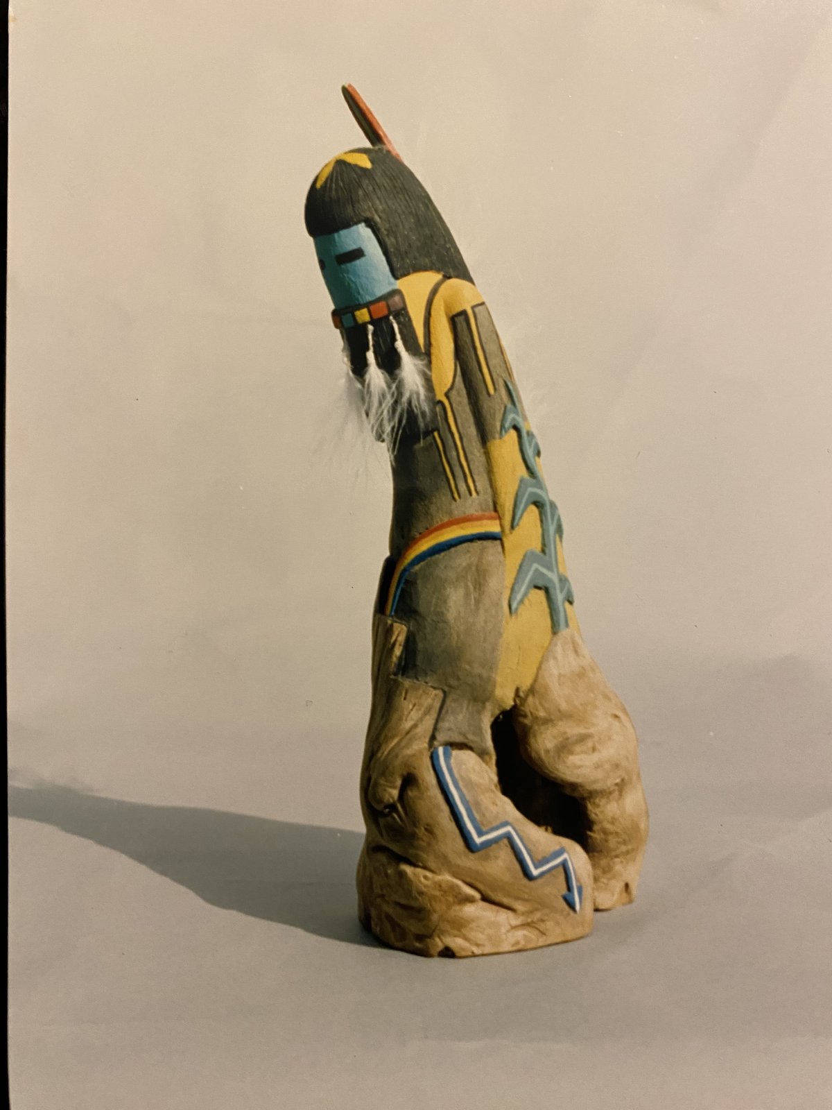 Kachina sur Bois Flotté
