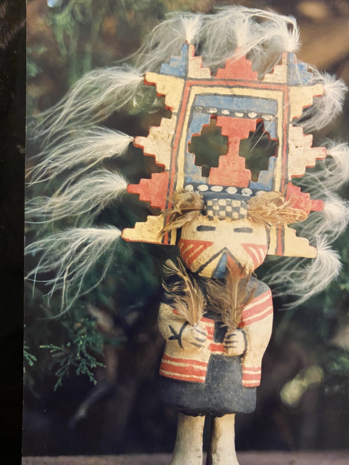 Kachina au Masque Géométrique